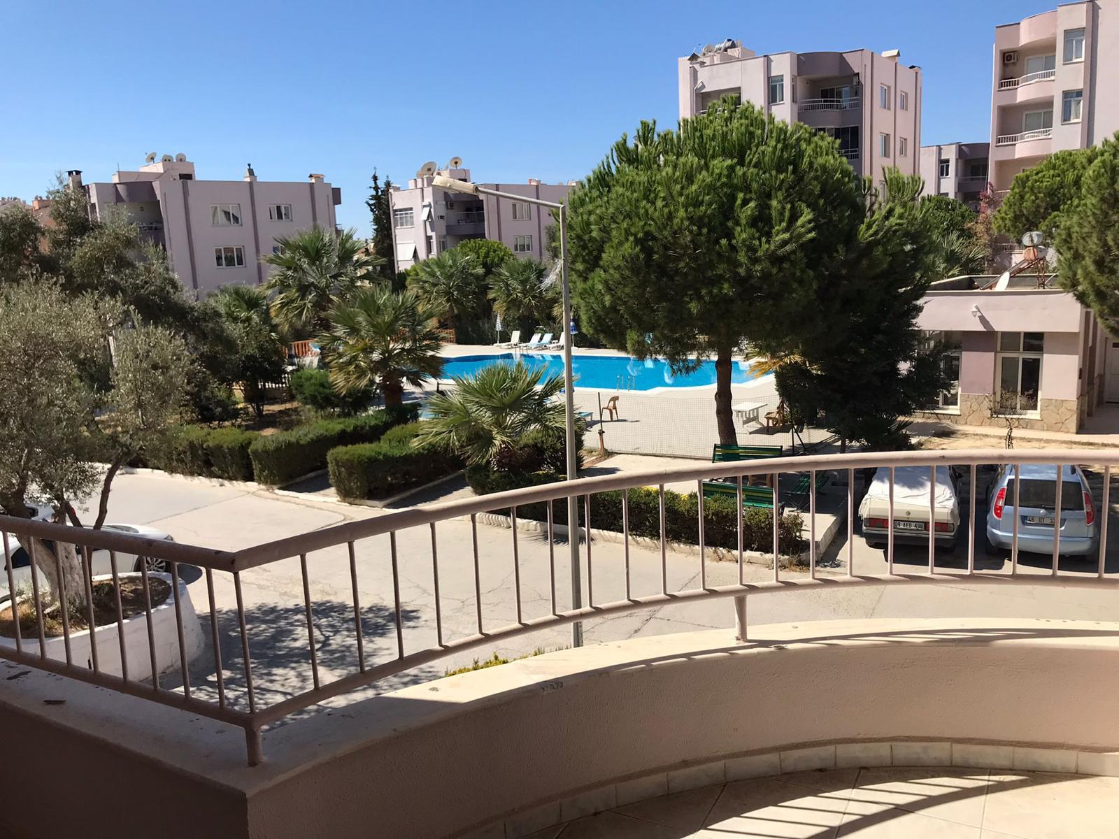 Ege Mahallesine SiteE İçince 3+1 Satılık Giriş Dublex Daire