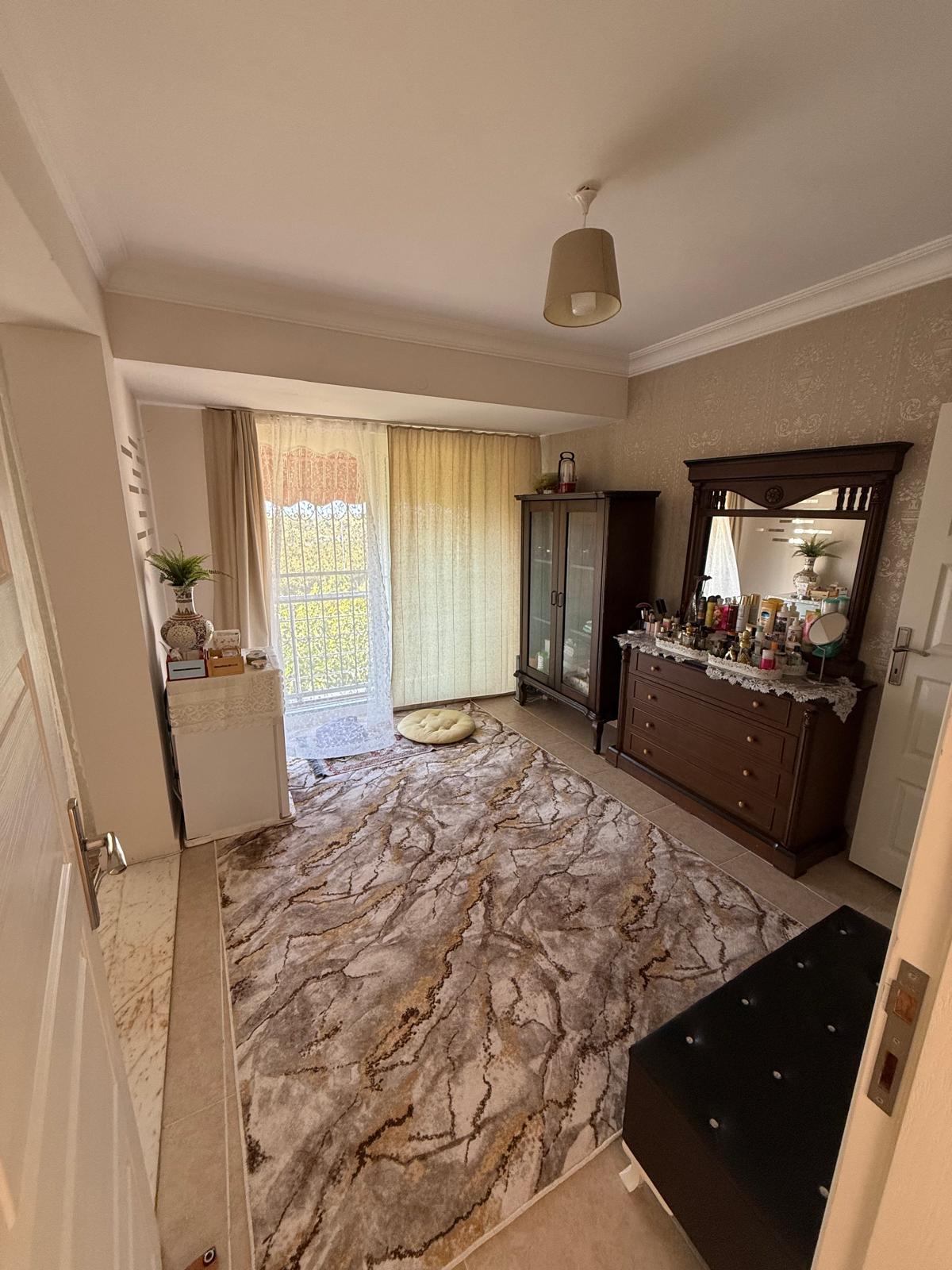 Kuşadası Davutlar Caferli'de Deniz Manzaralı Satılık Villa