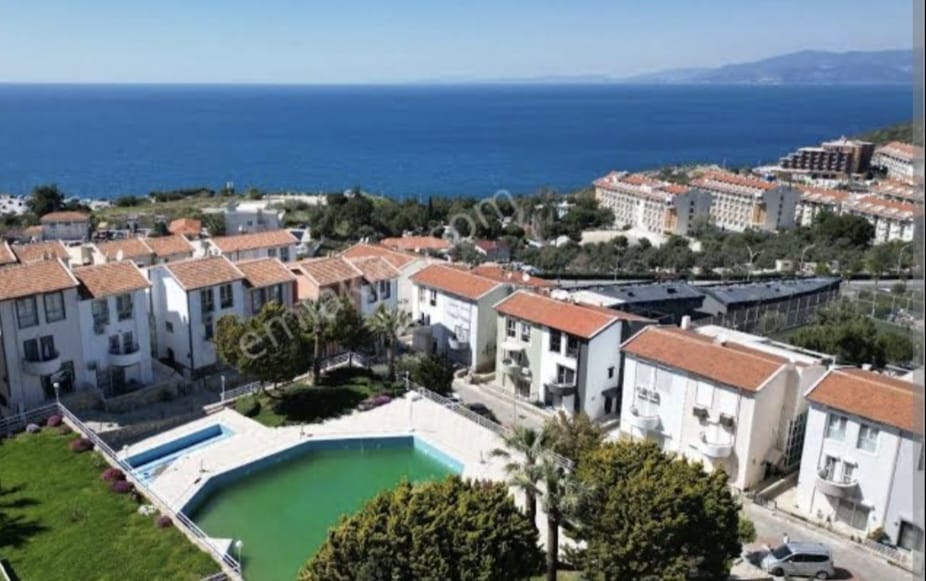 Full Deniz Manzaralı Kuşadası Merkez\de 5+2 Satılık Villa