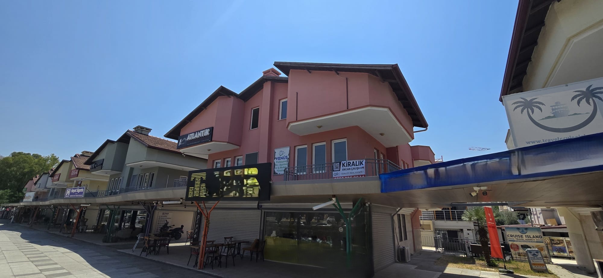 KUŞADASI'NDA KİRALIK OFİS BÜRO